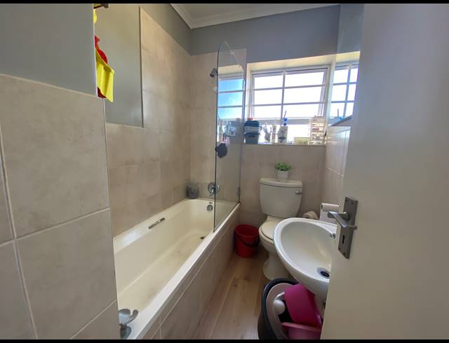 2 BEDROOM APARTMENT SOLD IN MELKBOSSTRAND CENTRAL